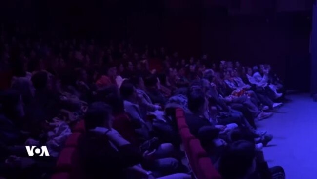 Lîstika Şonoyî 'Birînên Min ji Evînê Ye' li Wanê Hat Nîşandan