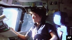 Sally K. Ride, perempuan Amerika pertama yang mengorbit Bumi. (Foto: Dok)