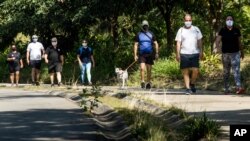 پیاده روی با ماسک در برزیل