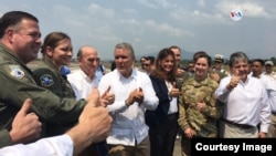 Los aviones procedentes de Miami, aterrizaron en Colombia el viernes 22 de febrero de 2019 con comida, medicamentos y otros insumos médicos, a petición del presidente interino Juan Guaidó. 