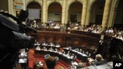 View of the Senate chamber in Montevideo, Uruguay while senators discuss a bill that declares not applicable a law which avoided trials for human rights violations during the country's dictatorship from 1973-1985, April 12, 2010