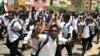 Après la mort de 5 lycéens, les jeunes Soudanais en colère défilent à Khartoum