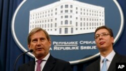 Evropski komesar za politiku susedstva Johanes Han i premijer Srbije Aleksandar Vučić