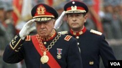 Augusto Pinochet murió el 10 de diciembre de 2006, por una afección cardíaca.