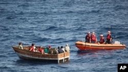 Según la Guardia Costera el número de cubanos interceptados en el mar el pasado mes de diciembre. aumentó en un 117 por ciento.