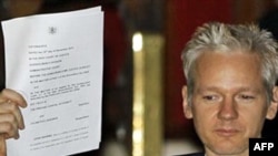 Người sáng lập WikiLeaks Julian Assange