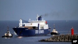 El barco danés Ark Futura llevó el arsenal químico para al buque estadounidense Cape Ray donde se destruyó el armamento.