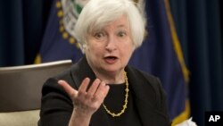 La presidenta de la Reserva Federal de Estados Unidos, Janet Yellen, expuso la defensa más detallada hasta la fecha de un alza de las tasas de interés de corto plazo.
