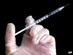 A combination vaccine appears to be faster-acting than the existing anthrax vaccine.