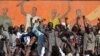 布基纳法索抗议者要求军方交出权力