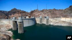 အေမရိကန္ ကိုလိုရာဒိုျမစ္ေပၚက Hoover Dam, Arizona
