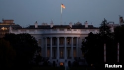 Gedung Putih tampak saat pagi hari pemilu, di Washinton D.C. 3 November 2020. (Foto: Reuters)