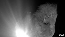 Komet Tempel 1, yang telah melakukan orbit satu kali mengelilingi matahari sejak 2005.