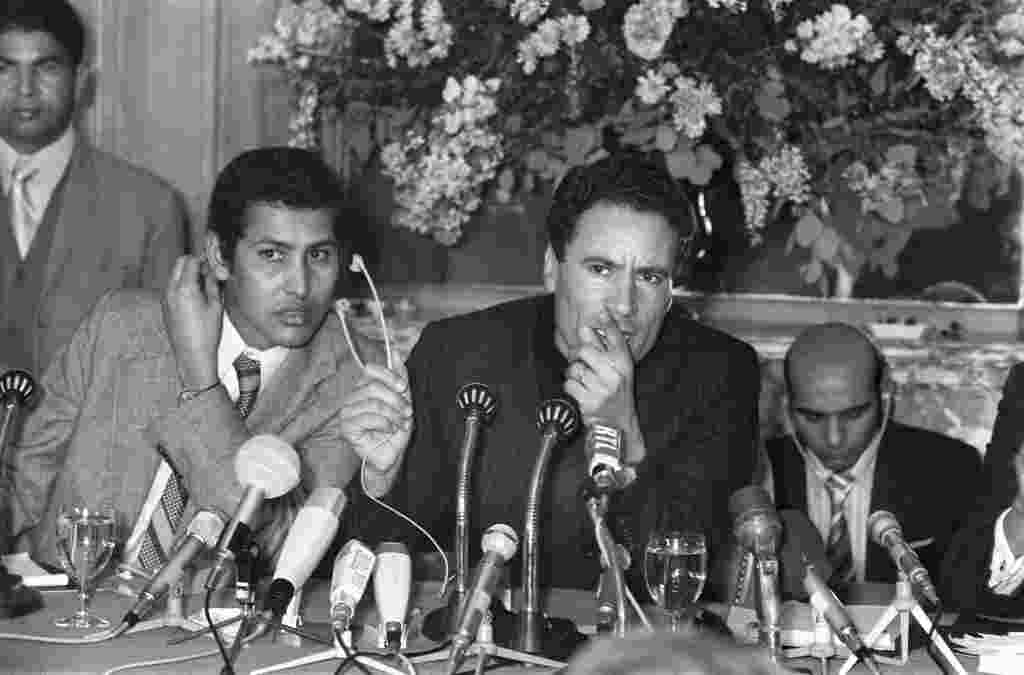 Moammar Gadhafi en una conferencia de prensa en París, en noviembre de 1973.