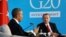 El presidente Barack Obama conversa con el mandatario turco, Recep Tayyip Erdogan, durante una reunión en Antalya, Turquía, donde asisten a la cumbre del G20.