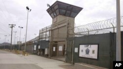 En la base de Guantánamo hay todavía más de un centenar de prisioneros.