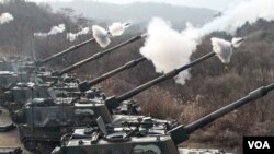 Kore di Sid Tanmen Egzèsis Militè Woutin Tou Prè Fwontyè li ak Kore di Nò