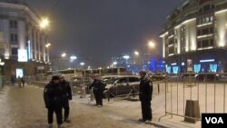 索契奧運開幕當天，莫斯科市中心軍警密布國家杜馬大樓前(美國之音 白樺)