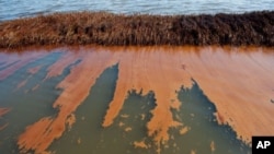 Une vue de la marée noire dans à Bay Jimmy, près de Port Suphur en Louisiane