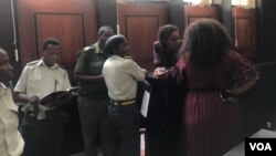 UNkosikazi Marry Chiwenga lamagqwetha basemthethwandaba.