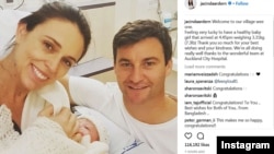 Fira-Ministar Kasar New Zealand Jacinda Ardern Tare Da Mijinta Clark Gayford Da Kuma Diyar Da Suka Haifa.