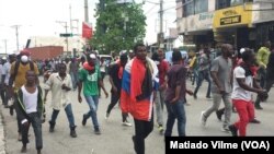 Haitians protest against corruption and to ask the president to resign in Port au Prince, Haiti, March 29, 2019. 