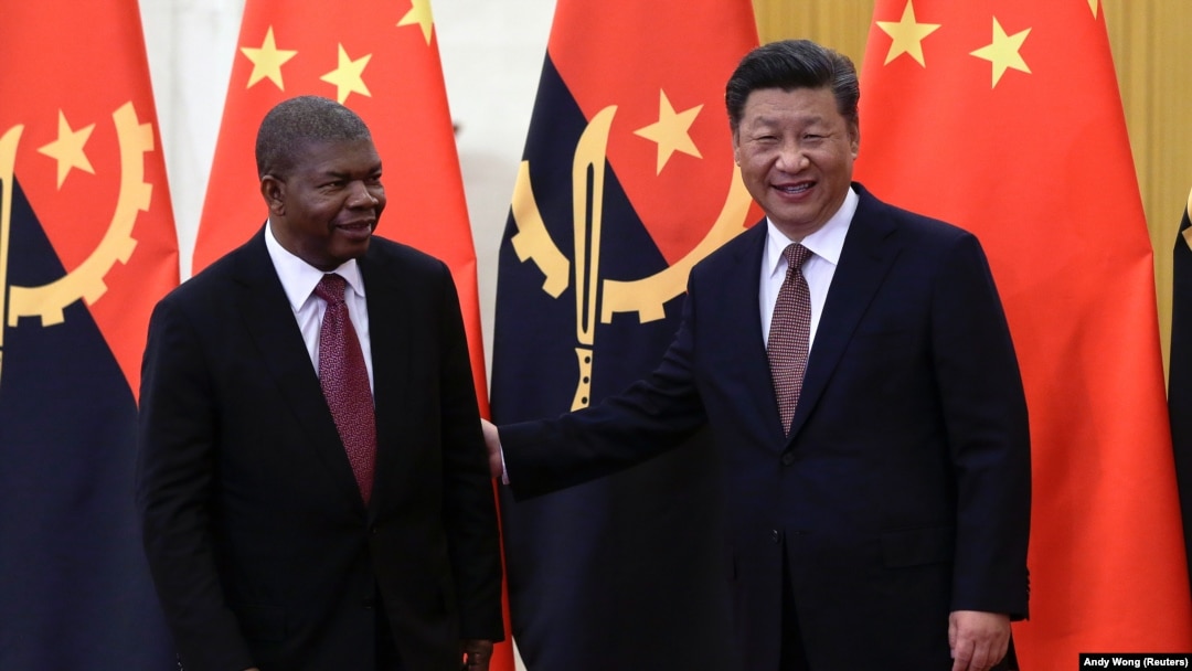 Presidente angolano, João Lourenço, com o Presidente chinês, Xi Jinping, durante a cimeira China África em Pequim, 2 de setembro de 2018