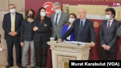 13 Ocak 2022 - Akademisyenler, CHP Genel Başkan Yardımcıları Gülizar Biçer Karaca ve Yüksel Taşkın, CHP’li Prof. Dr. İbrahim Kaboğlu ve Avukat Süleyman Bülbül ile birlikte TBMM’de OHAL Komisyonu’nun kapatılması çağrısını dile getirdi