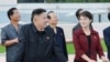 Đệ nhất phu nhân Bắc Triều Tiên xuất hiện trong bộ vest 
