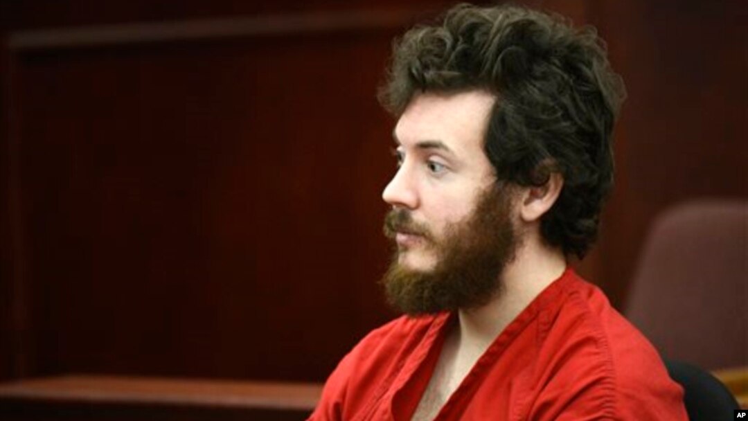 James Holmes saat tampil di pengadilan (27/3). Holmes bermaksud mengaku tidak bersalah dengan alasan tidak waras.