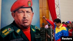 Maduro dijo, en cadena de radio y televisión, que el tratamiento de Chávez es "de cuidado", y que tiene que ir "poco a poco" en su proceso de recuperación.