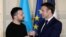 Ukrayna Cumhurbaşkanı Volodimir Zelenski, video konferans yoluyla katılacağı toplantıda, evsahibi Macron ile birlikte açış konuşmasını yapacak.