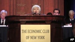 Gubernur Federal Reserve Janet Yellen memberikan AS pidato utama pertamanya tentang kebijakan bank sentral di New York Rabu (16/4). 