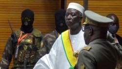 Le président Bah Ndaw et le Premier ministre Moctar Ouane ont rendu le tablier