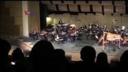 Bandung Philharmonic: Orkestra Arahan 2 Musisi Klasik dari Chicago, AS
