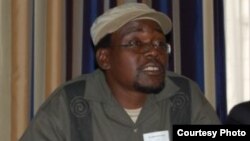 Mutungamiri wePTUZ Doctor Takavafira Zhou
