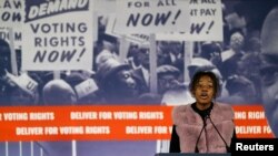 Yolanda Renee King, nieta del difunto activista de derechos civiles Martin Luther King Jr., habla durante una conferencia de prensa para instar a los demócratas a aprobar una ley que proteja los derechos de voto durante el Día de Martin Luther King Jr., en Union Station en Washin