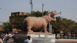 Mali: Seko ni donko foli ke djelou "Super Btiton"