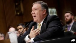 Menteri Luar Negeri Amerika Mike Pompeo memberikan keterangan di depan Komite Hubungan Luar Negeri Senat AS hari Kamis (24/5).