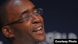 UMnu. Strive Masiyiwa umnini we Econet