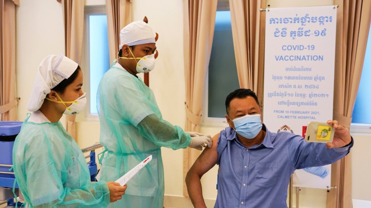 After Health Queries and Consent Forms, Cambodian Journalists Get Vaccinated - Vimarsana News