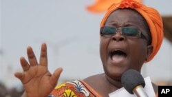 Isabelle Ameganvi, salah seorang pimpinan kelompok aktivis perempuan Togo mengimbau kaum perempuan melakukan aksi mogok seks untuk menggulingkan Presiden Faure Gnassingbé.