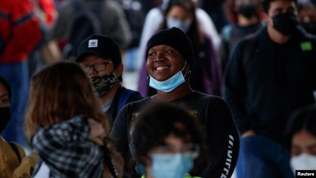High school student Frank Hardy has grown up homeless, bouncing around wherever he and his mother could find temporary housing and never spent more than one school year in the same place until he landed at the Ramon C. Cortines School of Visual and Perfor