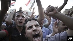 21일 이집트 카이로의 타흐리르 광장에 모인 반군부 시위대.