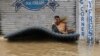 Tentara India Kerja Keras Tolong Korban Banjir