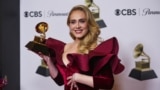 ARQUIVO: Adele durante os Grammy em Los Angeles, edição 65.