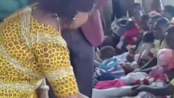 UNkosikazi Auxillia Mnangagwa Unika Izibotshwa Izipho zeKhisimusi