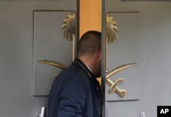 A man enters Saudi Arabia's consulate in Istanbul, Oct. 19, 2018. Investigators are looking into the possibility that the remains of missing Saudi journalist Jamal Khashoggi may have been taken to a forest on the outskirts of Istanbul or another nearby city.
