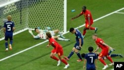 
Marouane Fellaini (tengah) dari Belgia merayakan gol kedua Belgia dalam laga 16 besar Piala Dunia 2018 antara Belgia dan Jepang di Stadion Rostov Arena di Rostov-on-Don, Rusia, 2 Juli 2018.