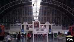 泰国首都曼谷的华南蓬火车站。（美国之音朱诺拍摄，2014年7月14日）